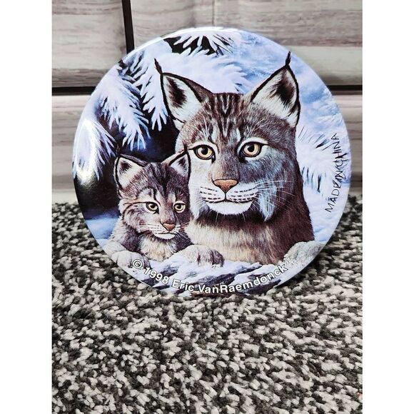 Eric VanRaemdnock Vintage Pinback Button White Tiger Cub 1998 Set of 2 - Picture 4 of 5